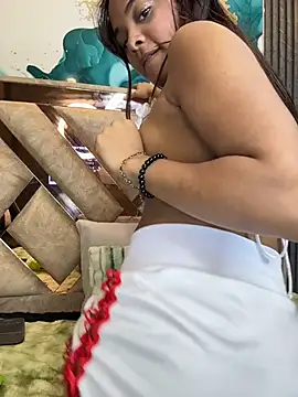 Chat +18 de crystal_bunny_ ao vivo