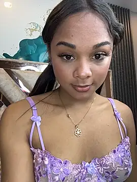 Chat +18 de crystal_bunny_ ao vivo