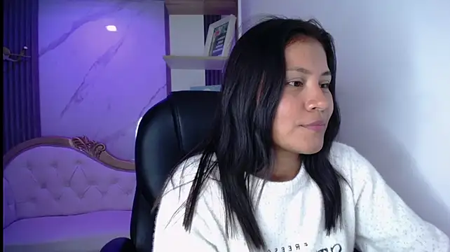emiily_tk Chat XXX in diretta