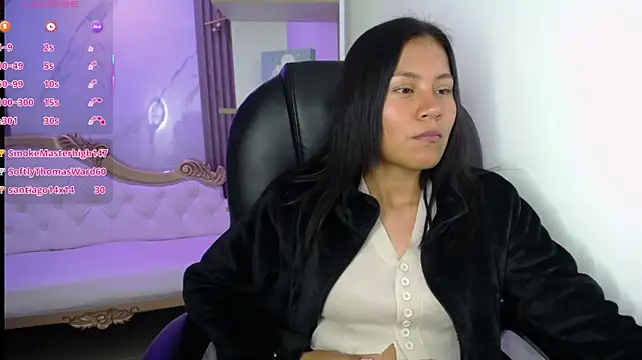 Chatroom XXX en direct de emiily_tk