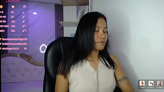 Онлайн чат XXX emiily_tk