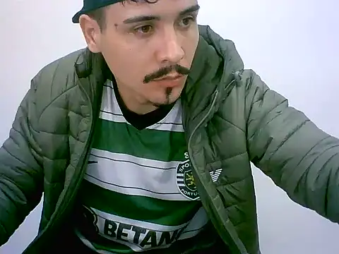 Show modela gauchopaulista24 na web-kameri