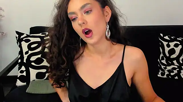 AkiraHayesn Webbikameraesitys