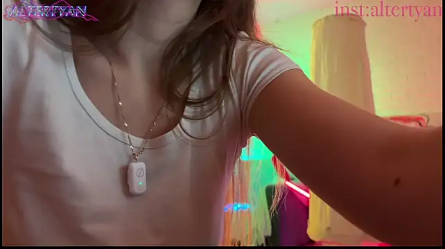 altertyann 现场XXX聊天