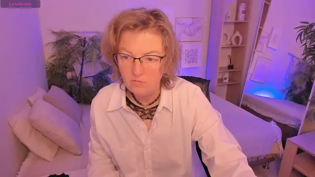 Chatroom XXX en direct de TashaMay