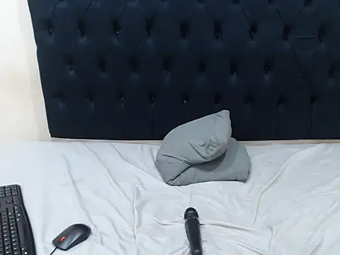 SexyKatlady20's Webcam Show