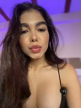 Chatroom XXX en direct de ValentinaRosee_