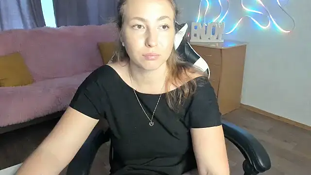 Chat +18 de GyrlCool ao vivo