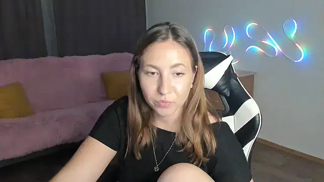 GyrlCool's Live XXX Chat