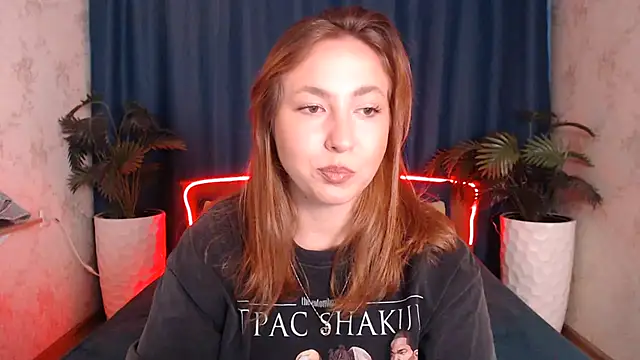 GyrlCool's Live XXX Chat