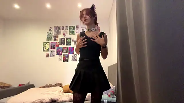 XXX chat uživo modela VelmaDevincent