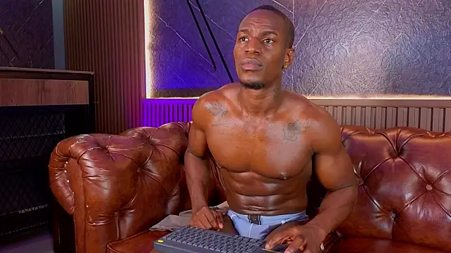 Show de Strong_black na webcam