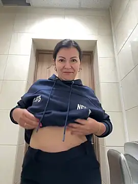 Lana1910 webcam show