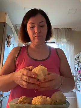 Lana1910 webcam show
