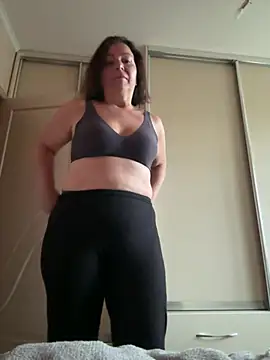 Show modela Lana1910 na web-kameri
