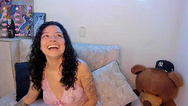 Show modela couplevibesss na web-kameri