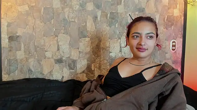 Violetta_Leon Adlı Modelin Canlı XXX Sohbeti