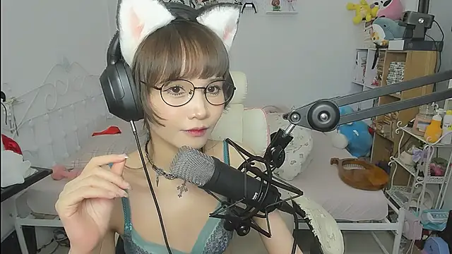 NeKo-nEk0-niI Adlı Modelin Canlı XXX Sohbeti