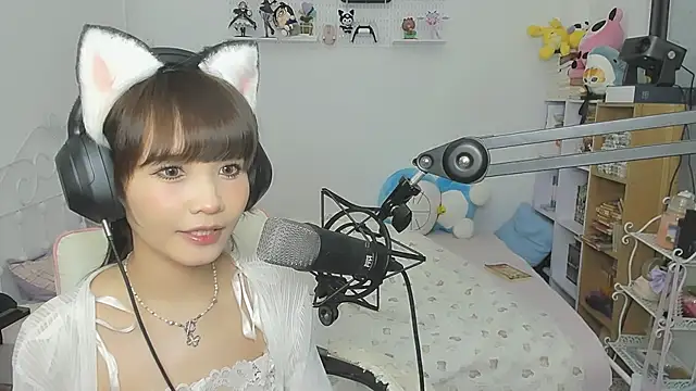 NeKo-nEk0-niI Pertunjukan Webcam