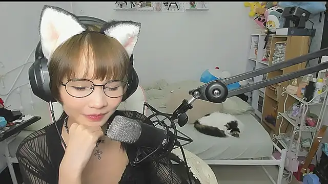 NeKo-nEk0-niI's Webcam Show