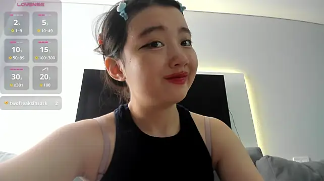 yukinai Show in webcam