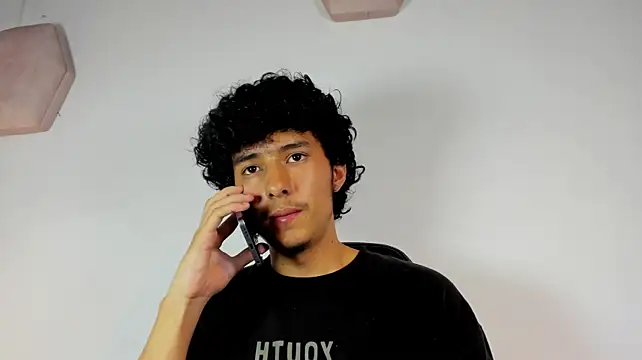 santi_twink webcam show