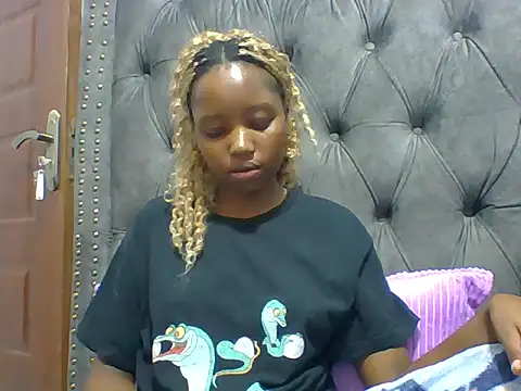 Creamy_diva7n Webbikameraesitys