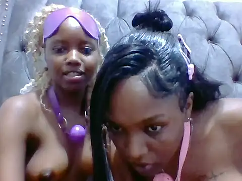 Show de webcam de Creamy_diva7