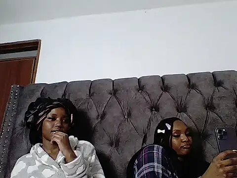 Creamy_diva7 webkamerás műsora