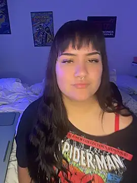 Daisyymarieee: διαδικτυακό σόου στην κάμερα
