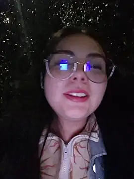 Julieth85_'s Live XXX Chat