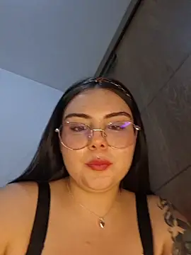 Julieth85_'s Webcam Show