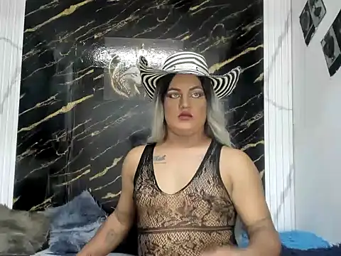 Show modela ladyyqueen_ na web-kameri