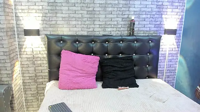 baby_dashell Show in webcam
