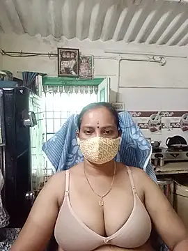 הופעת וובקאם של Tamil_Shalu_