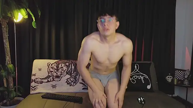 Percy_lodge Show in webcam