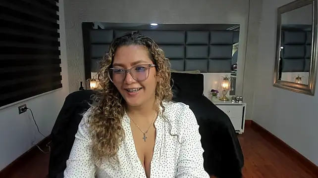 Yanna_Jonnessn Live XXX chat