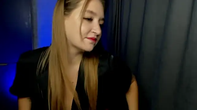 sara_rossseee's Webcam Show