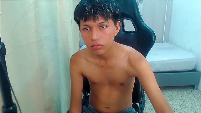 Asci_onee Webcamshow