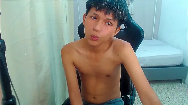 Asci_onee – webcam-show