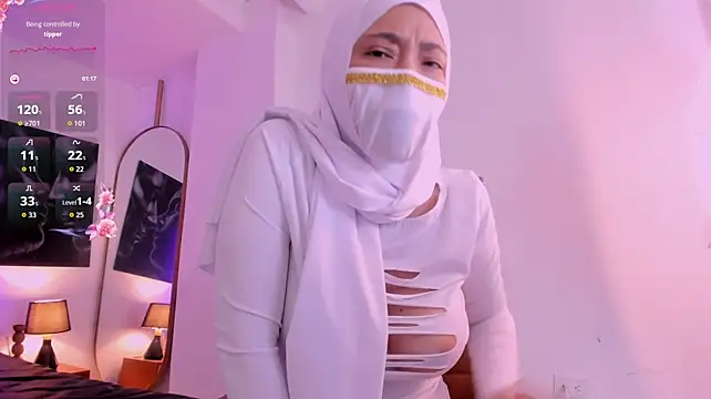 XXX chat uživo modela zuri_zayn