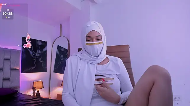 zuri_zayn's Live XXX Chat
