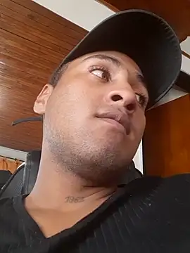 Aron_Beltran6 – webcam-show