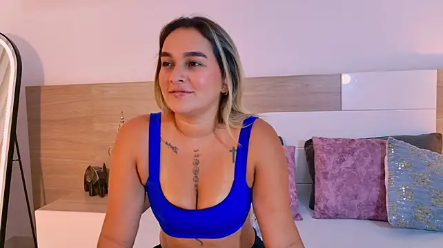 KristhenBella Chat XXX live