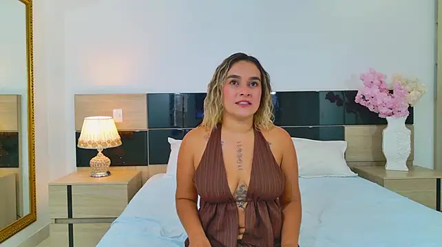 KristhenBella Chat XXX in diretta