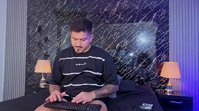 Dave_white09: διαδικτυακό σόου στην κάμερα