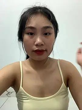 Emma-18t Live XXX-Chat