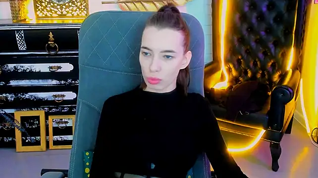 Chat +18 de ElzaMadison ao vivo