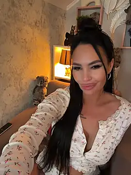 XXX chat uživo modela Goddess_BAST