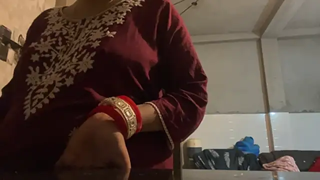 Telugu_angel21 Adlı Modelin Canlı XXX Sohbeti